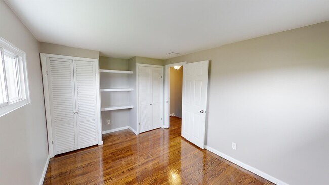 Building Photo - 404 Jefferson Ct