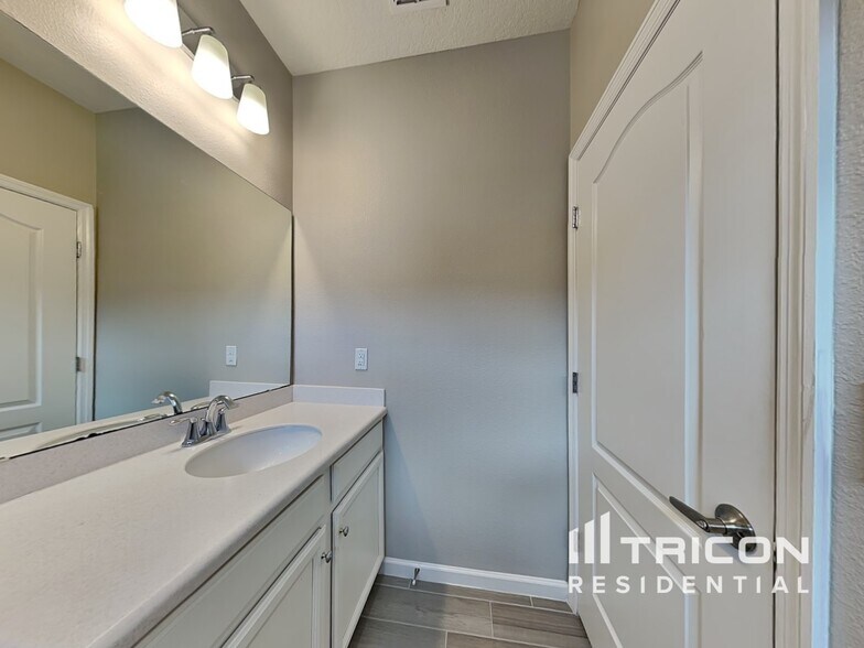 Building Photo - 100 Glorieta Dr