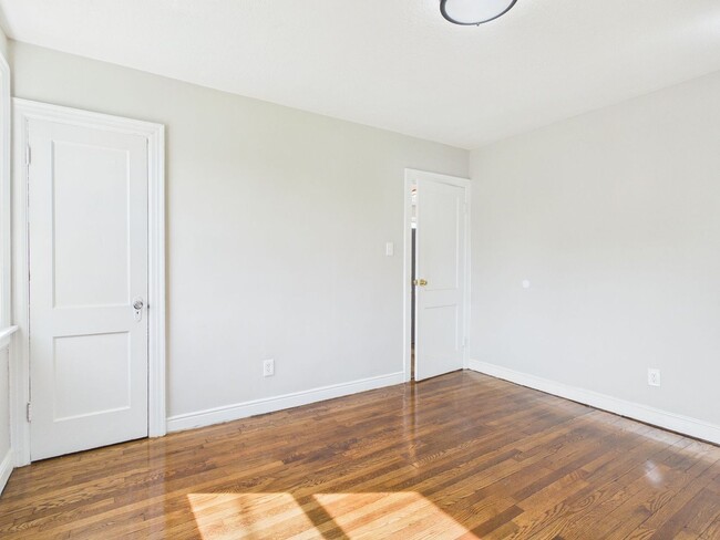 Building Photo - 3600 Pilots Ln