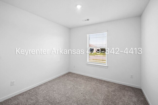 Building Photo - Bright, Open & Beautifully Designed 3-Bedroom Home