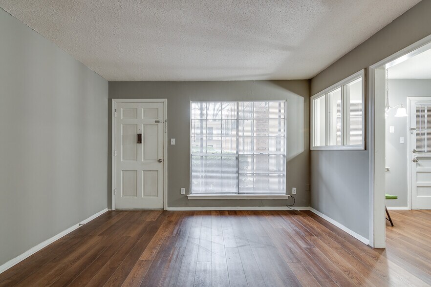 Building Photo - 3646 Spottswood Ave