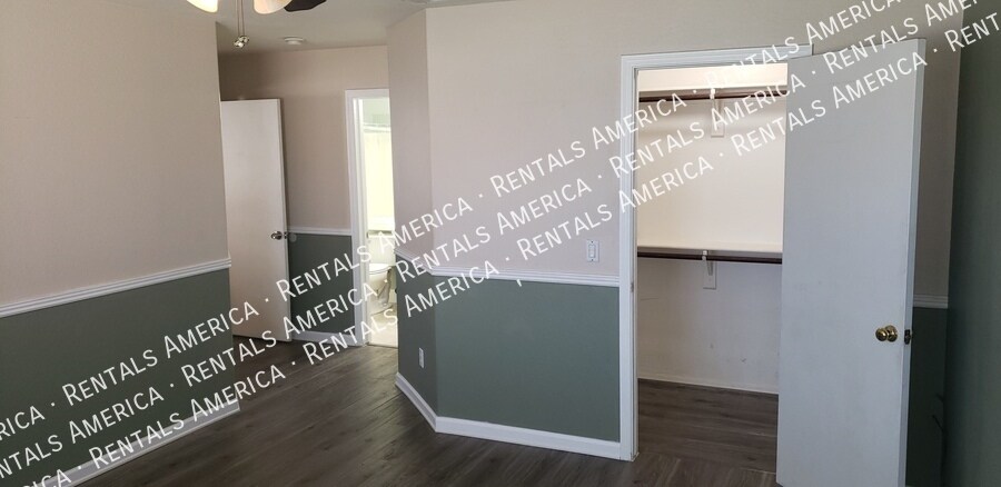 Building Photo - 15827 W Yavapai St