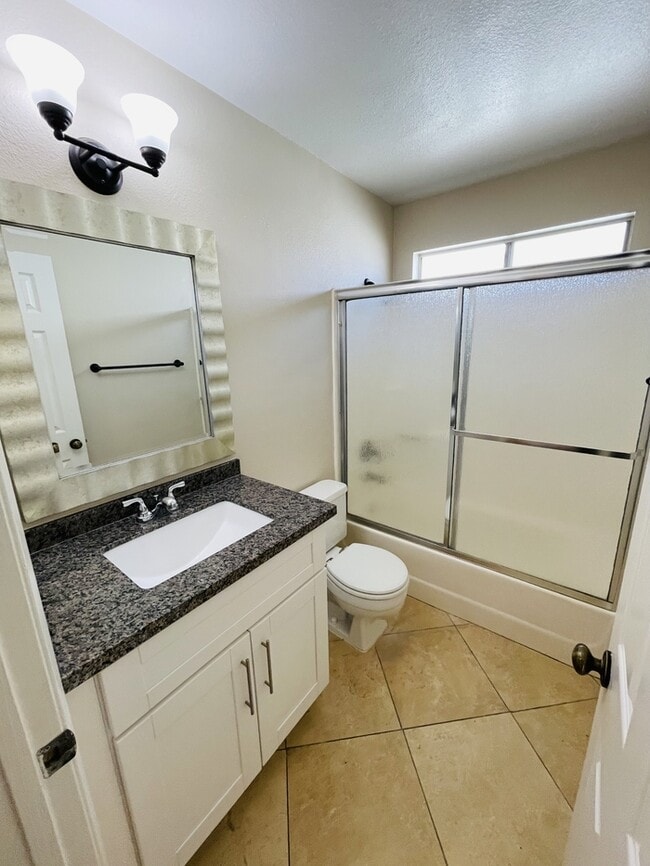 Building Photo - Provence Dr.