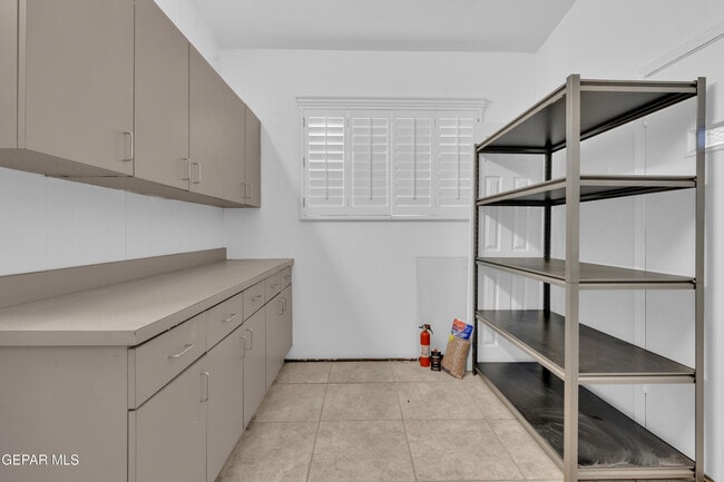 Building Photo - 4200 Wallington Dr