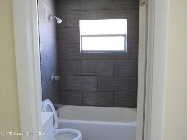 Building Photo - 1690 Elizabeth Ave