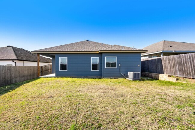 Building Photo - Modern 3 Bed / 2 Bath Home with Granite Kitchen & Full Fenced Yard in Temple