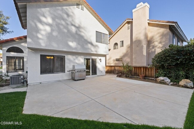 Building Photo - 26916 Lost Oak Ct