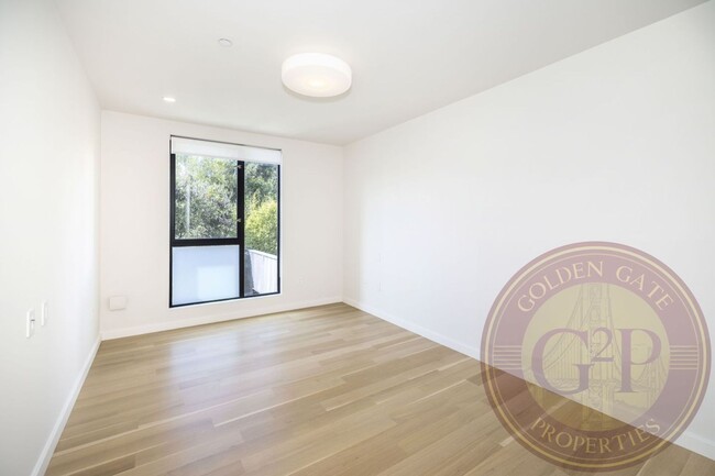 Building Photo - Mission - 2 BR, 2 BA Condo 1,322 Sq. Ft. -...