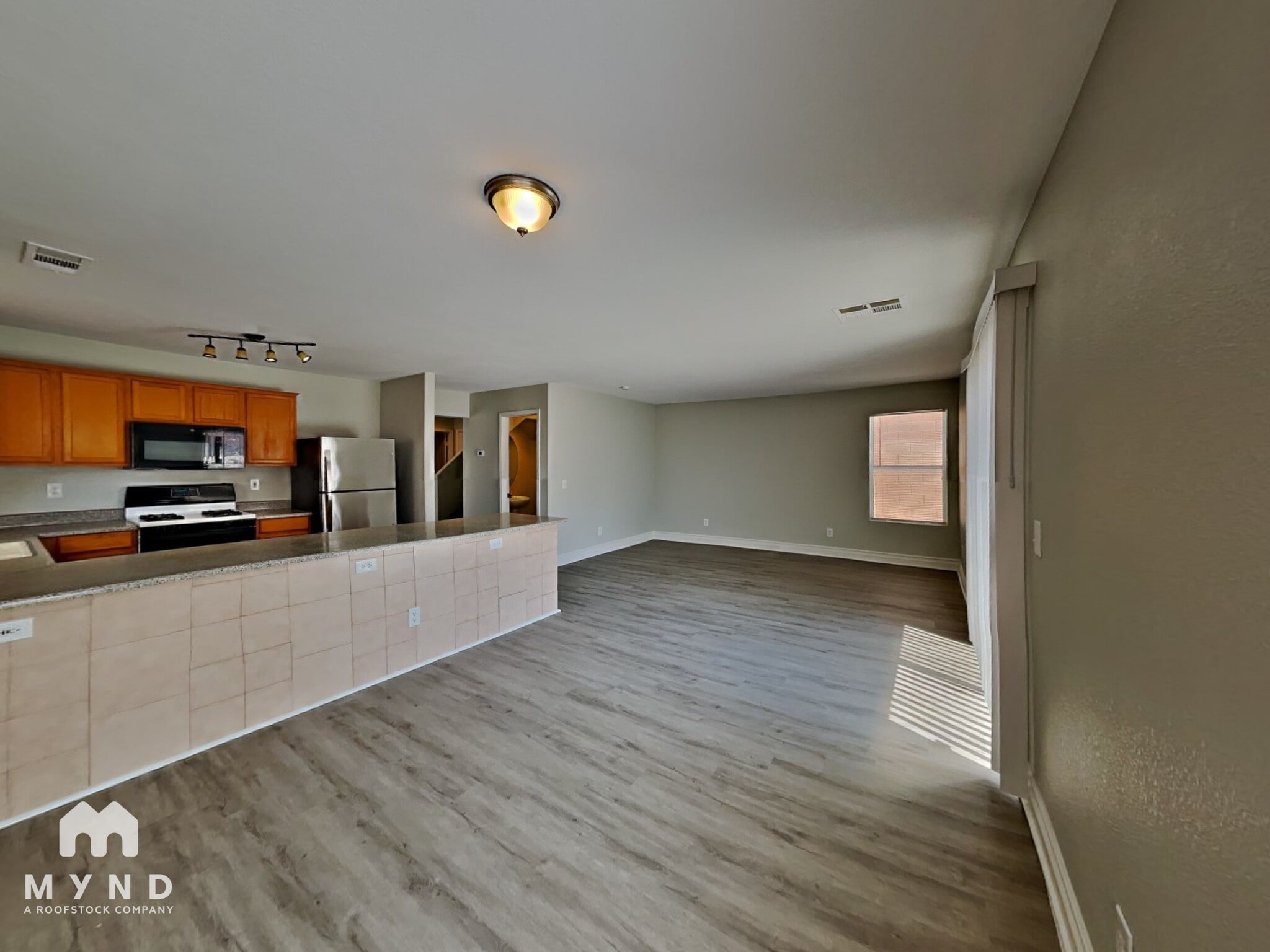 Building Photo - 6271 Stone Hollow Ave