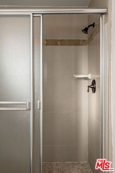 Building Photo - 2667 Menlo Ave