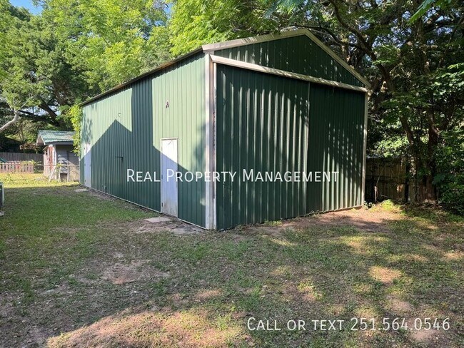 Building Photo - 265 Thrift St