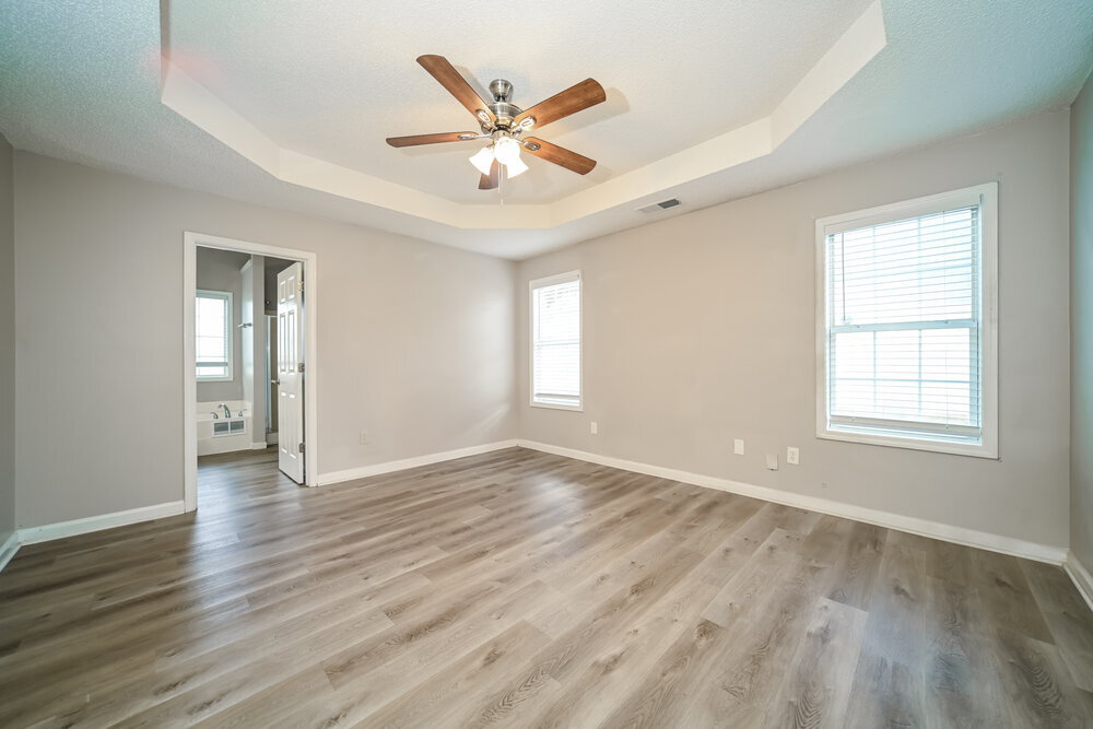 Building Photo - 303 Vineyard Ridge Ln