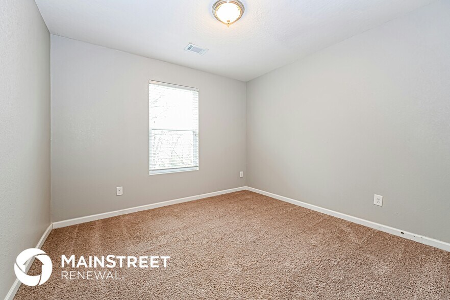 Building Photo - 2509 Queen Bee Dr