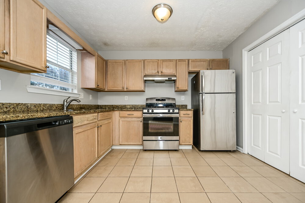 Building Photo - 337 Autumn Lake Dr