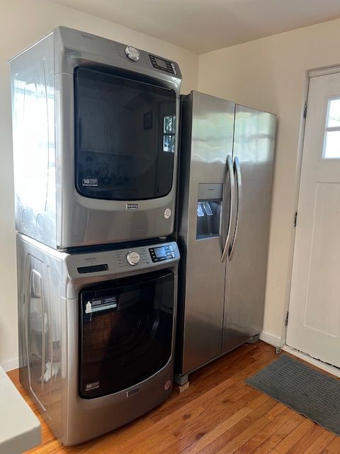 Building Photo - 41 Christie St