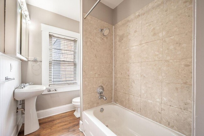 Building Photo - 6 Hanford St