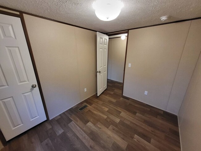 Building Photo - 1901 Switzer Rd