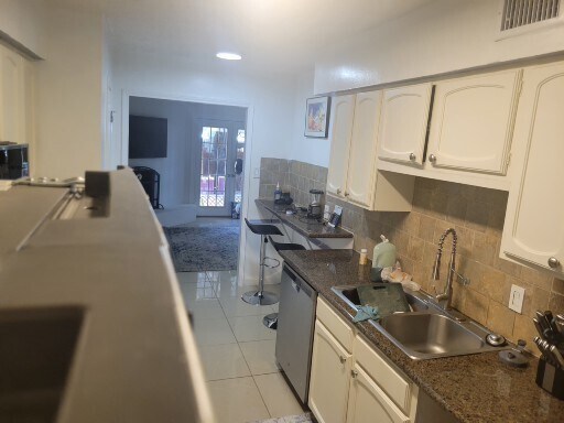 Building Photo - 376 N Post Oak Ln