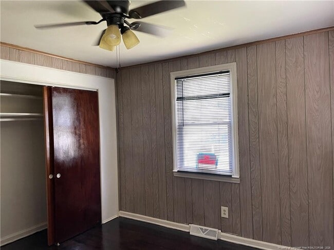 Building Photo - 521 E 5th Ave