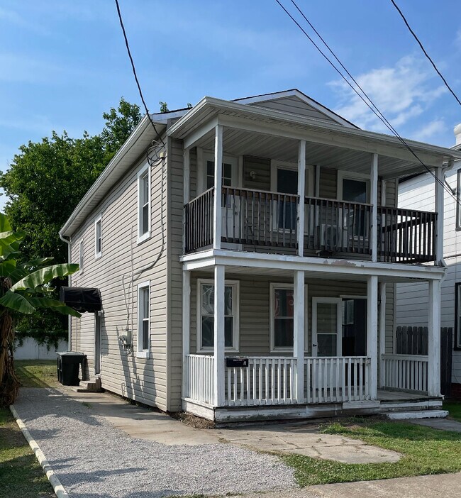 Primary Photo - 218 S Hope St