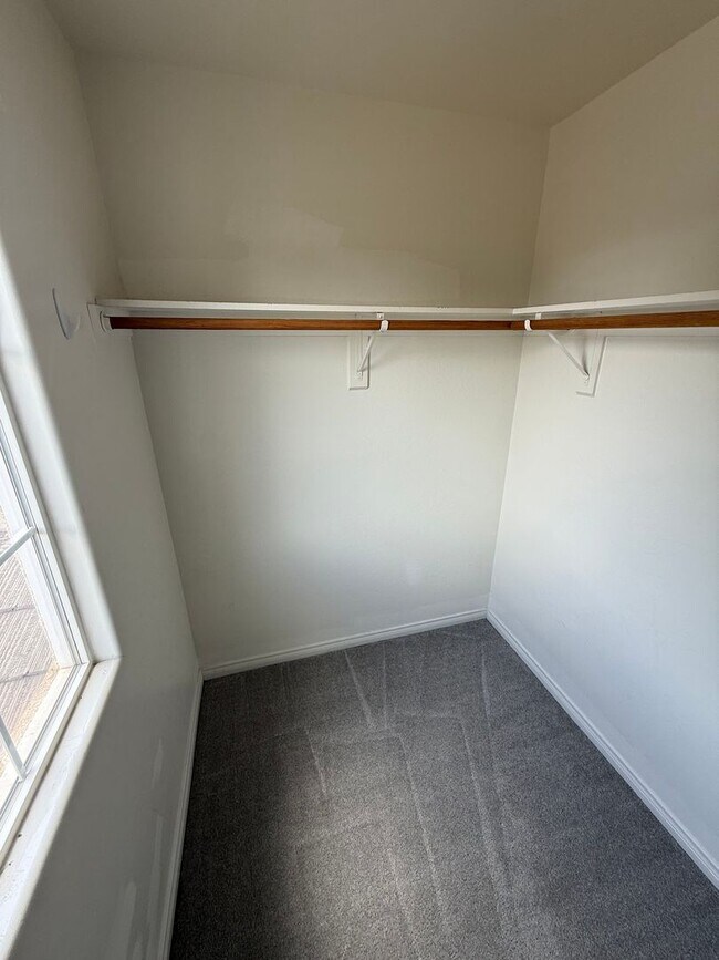 Building Photo - 12710 Crystal Cove Ave