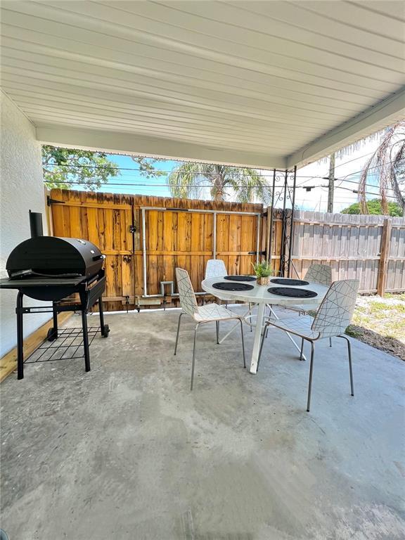 Building Photo - 2173 Riviera Dr