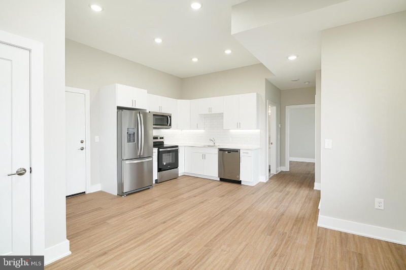 Building Photo - 3915 Ridge Ave