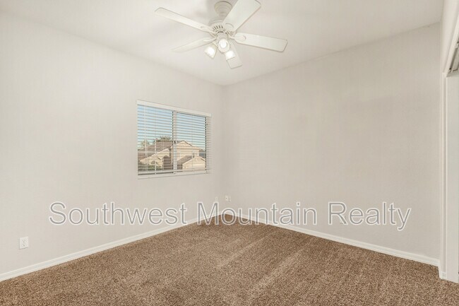 Building Photo - 1523 S Vine St