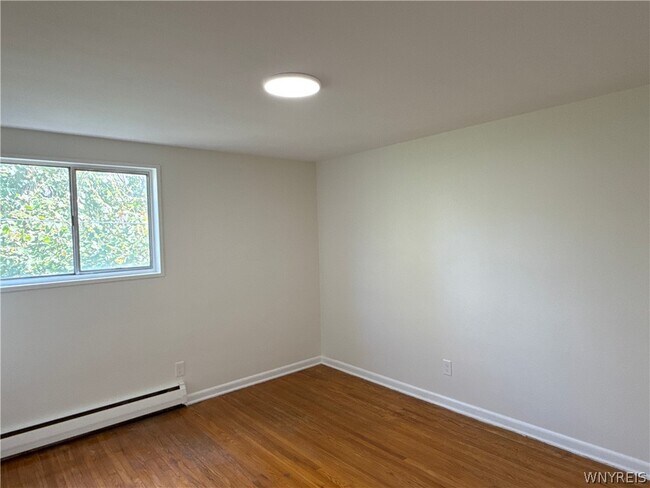 Building Photo - 130 Sanders Rd