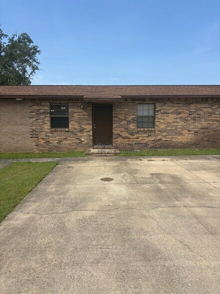 Building Photo - 816 Lark St