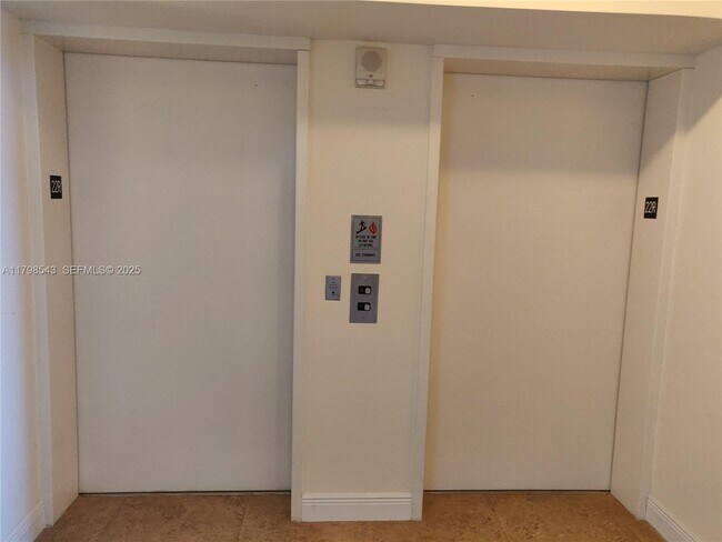 Building Photo - 3101 S Ocean Dr