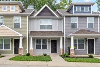 Building Photo - Pet Friendly Two Bedroom!