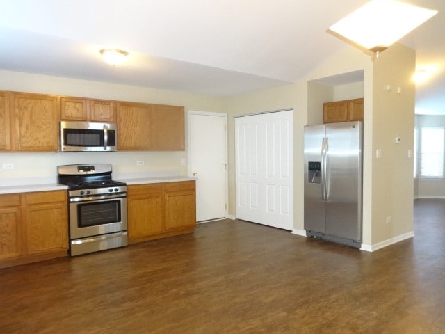 Building Photo - 816 Shorewood Dr