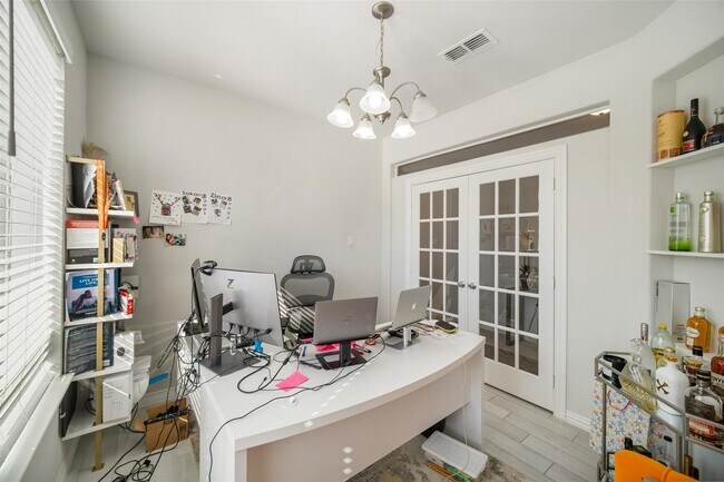 Building Photo - 1811 Smithers Landing Dr