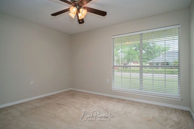 Building Photo - 5504 Shadow Grove Blvd