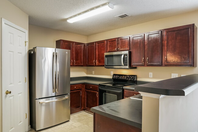 Building Photo - 3344 Marshlane Way