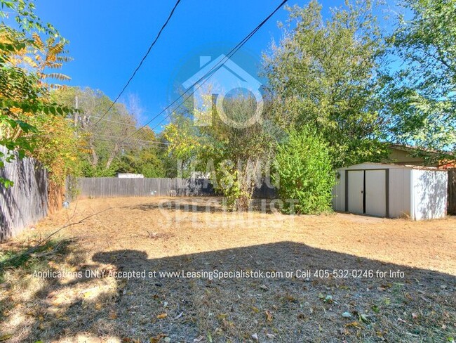 Building Photo - MOVE IN SPECIAL! Charming NW Oklahoma City...