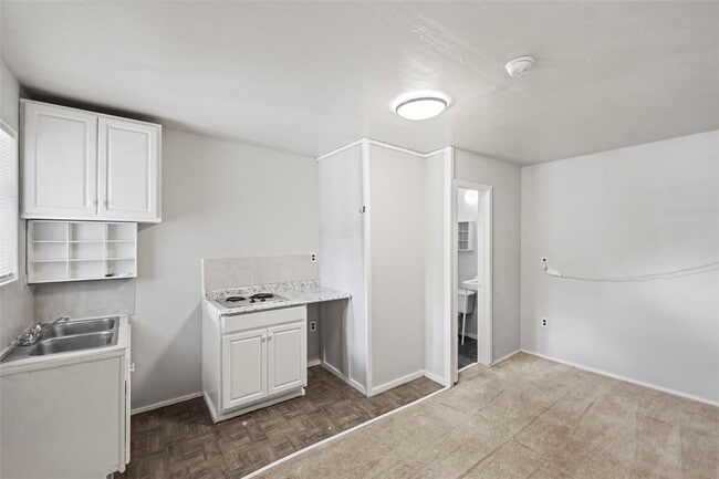 Building Photo - 510 Munger St