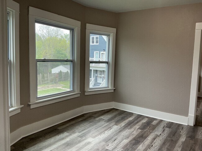 Building Photo - 2957 N 9th St