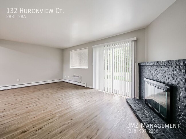 Building Photo - 132 Huronview Ct