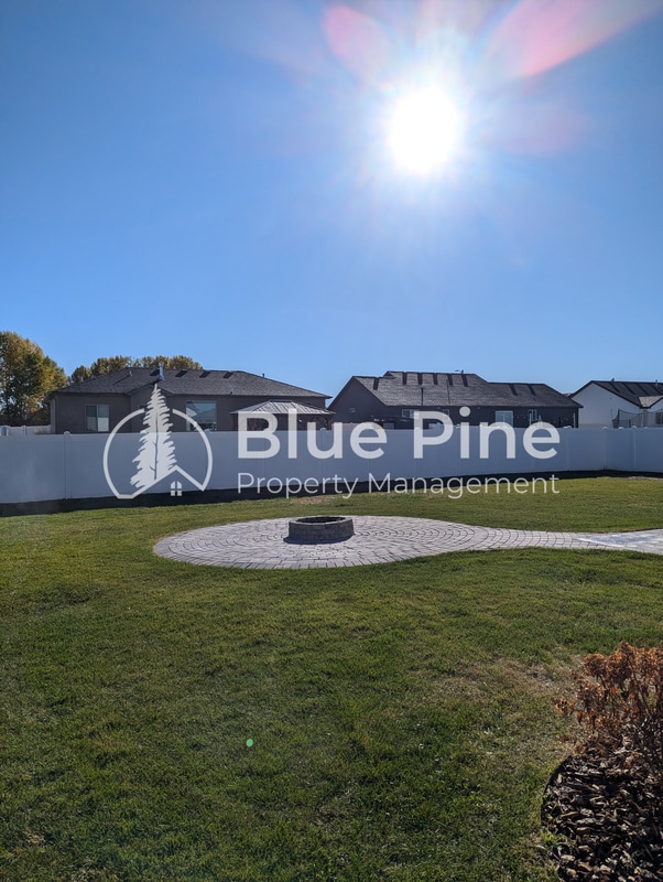 Building Photo - 4232 Athlen Wy