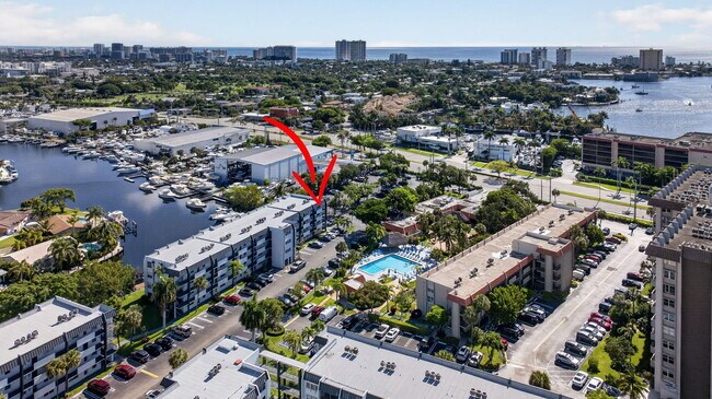 Building Photo - 777 S Federal Hwy