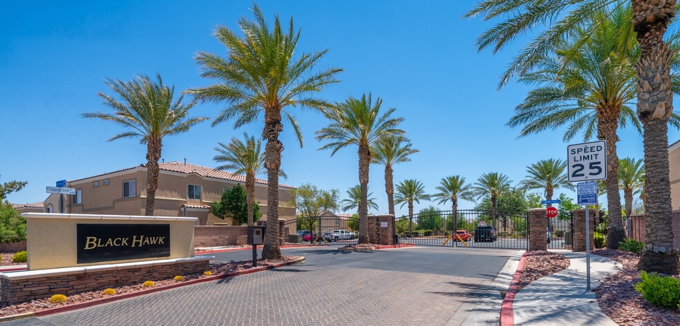 Building Photo - 6321 Blowing Sky St