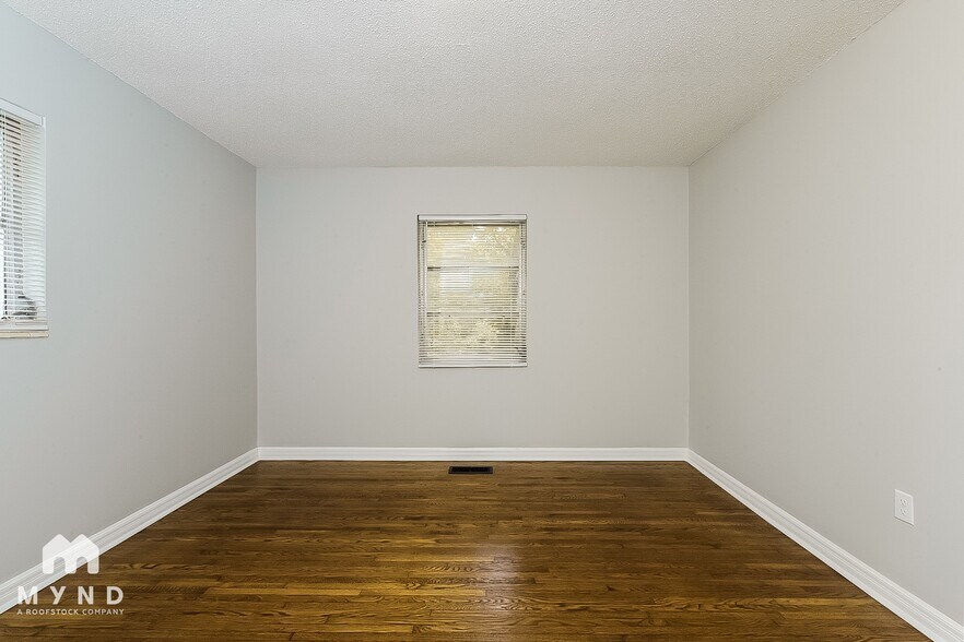 Building Photo - 1151 Oakley Dr
