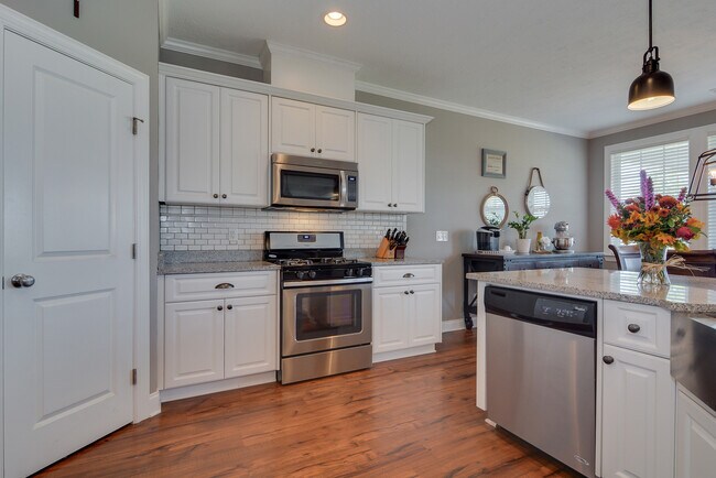 Building Photo - 1030 Ardrey Cir