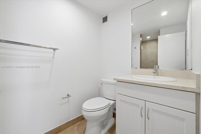 Building Photo - 2451 Brickell Ave