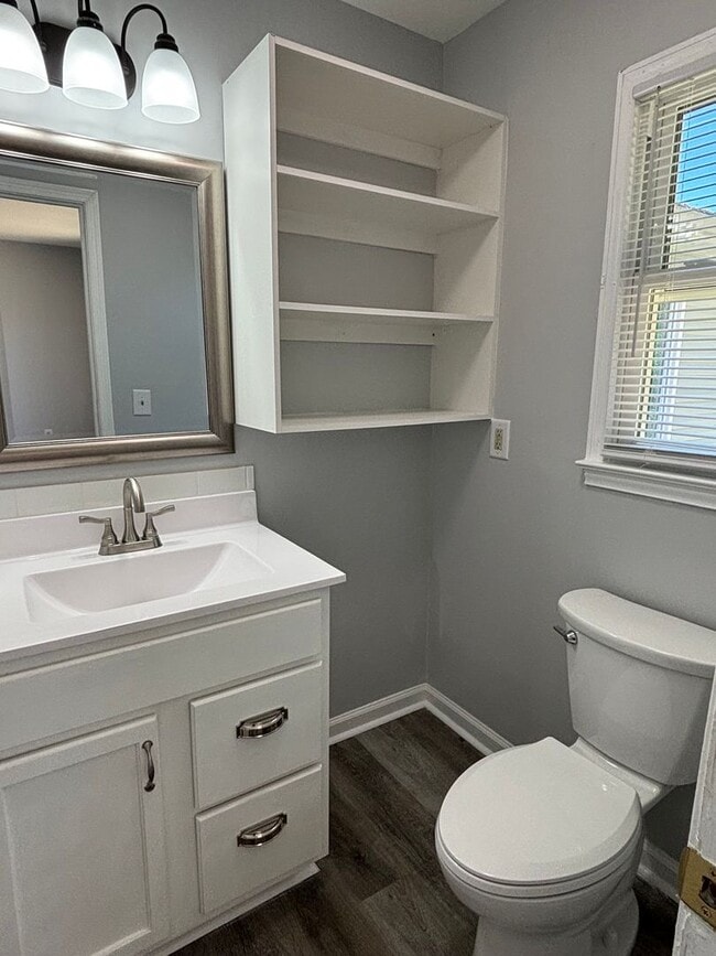 Building Photo - Renovated 3-bedroom convenient to major highways