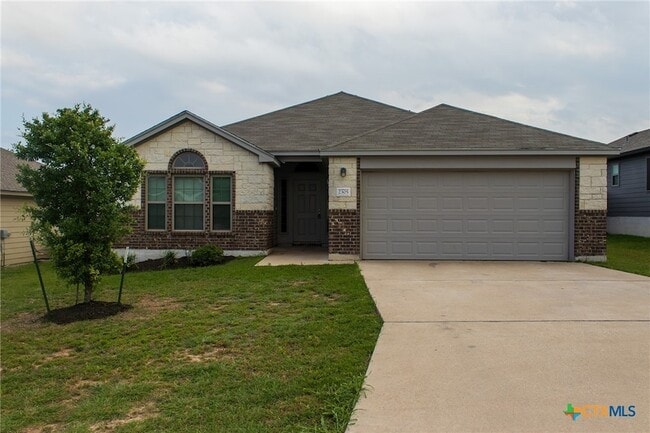 Primary Photo - 2305 Vicksburg Ln