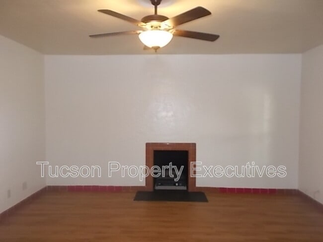 Building Photo - 3350 N Chapel Ave