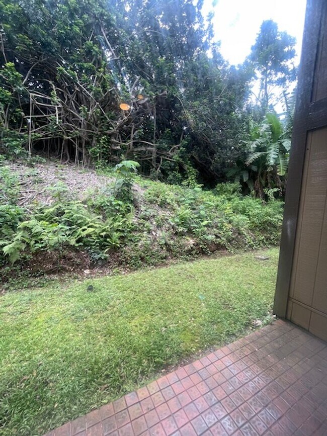 Building Photo - Beautiful 4 bed/ 2 bath/ 2 parking In Kaneohe